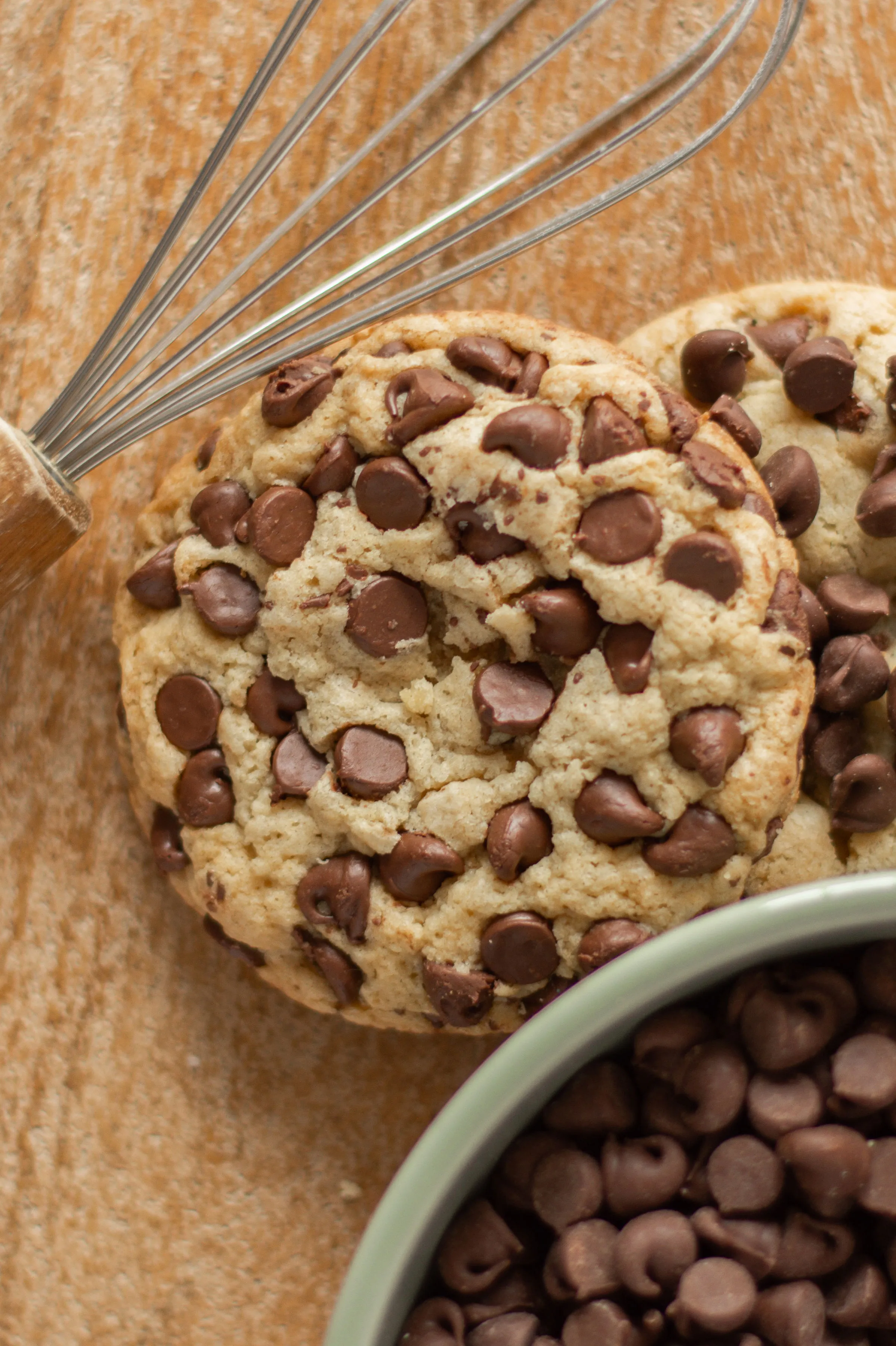 chocolate chip cookie